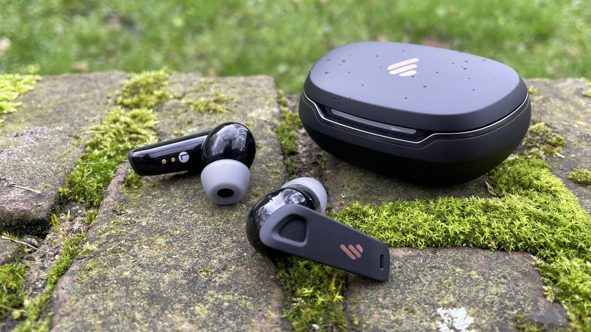 Edifier NeoDots review: Battery beasts with strong ANC and sound